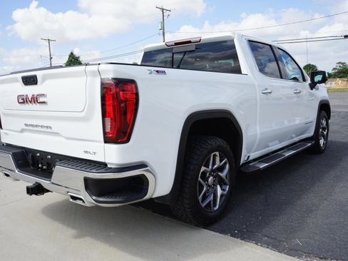 Used 2024 GMC Sierra 1500 SLT w/ SLT Premium Package AWD/4WD image 5