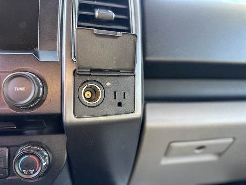 Used 2018 Ford F150 XLT w/ Equipment Group 302A Luxury image 17