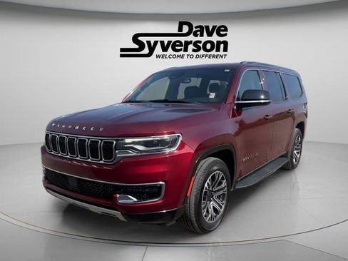 Used 2024 Jeep Wagoneer L Series II w/ Flexible Seating Group AWD/4WD image 1