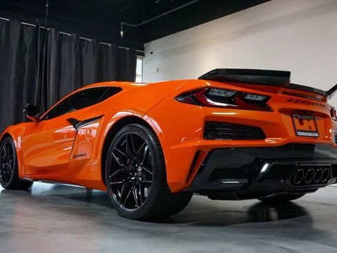 Used 2025 Chevrolet Corvette Z06 w/ Battery Protection Package RWD image 37