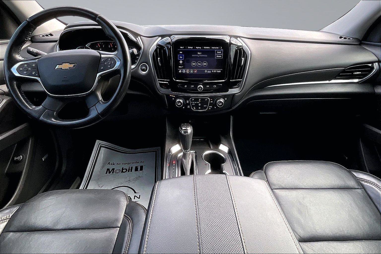 Used 2020 Chevrolet Traverse Premier FWD image 17