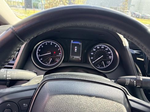Used 2023 Toyota Camry SE FWD image 25