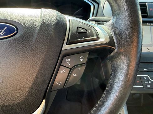 Used 2017 Ford Fusion Energi SE image 28