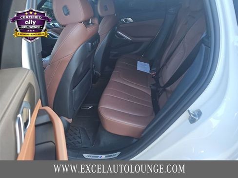 Used 2022 BMW X6 xDrive40i w/ M Sport Package image 9