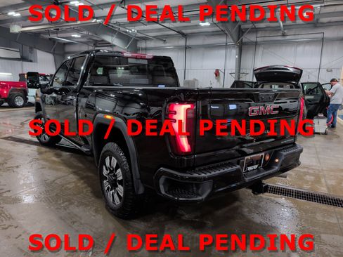 Used 2025 GMC Sierra 3500 Denali w/ Denali Reserve Package image 4