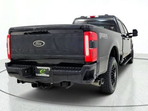 Used 2023 Ford F250 XLT w/ Black Appearance Package AWD/4WD image 8
