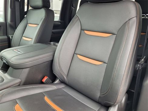 Used 2025 GMC Sierra 2500 AT4 image 20