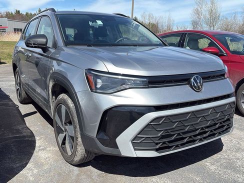 Used 2025 Volkswagen Taos S image 2