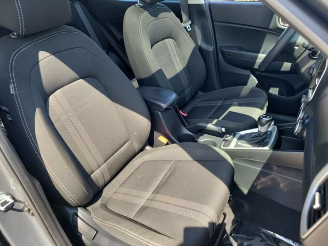 Certified 2024 Hyundai Venue SEL FWD image 21
