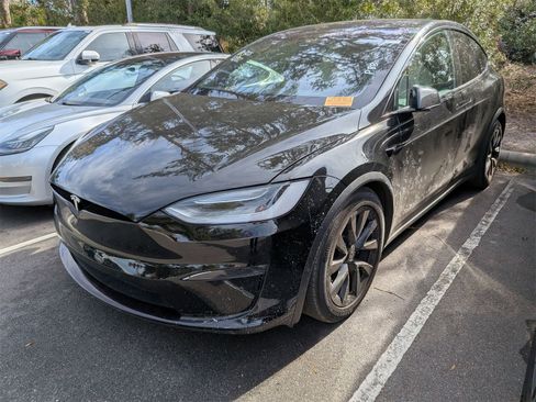 Used 2022 Tesla Model X image 5
