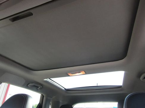 Used 2012 Kia Sorento EX w/ EX V6 Premium Pkg AWD/4WD image 23