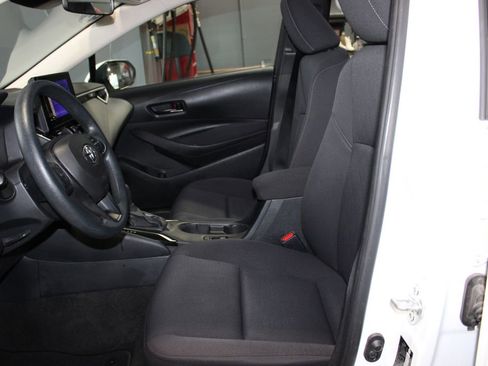 Used 2024 Toyota Corolla LE FWD image 12