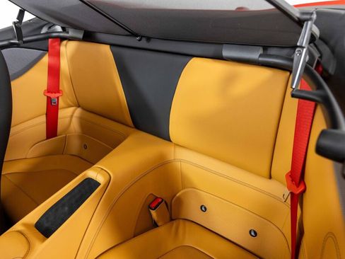 Certified 2022 Ferrari Portofino M image 38