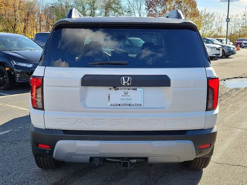 Certified 2026 Honda Passport RTL image 5