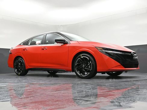 New 2026 Nissan Sentra SR w/ Floor Mat Package FWD image 27
