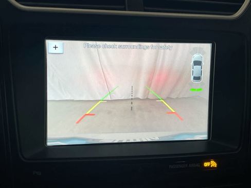 Used 2017 Ford Explorer XLT w/ Equipment Group 202A image 17