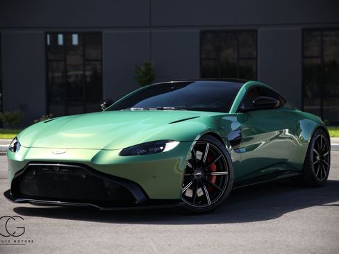 Used 2020 Aston Martin V8 Vantage Coupe image 3