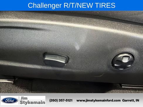 Used 2020 Dodge Challenger R/T RWD image 18
