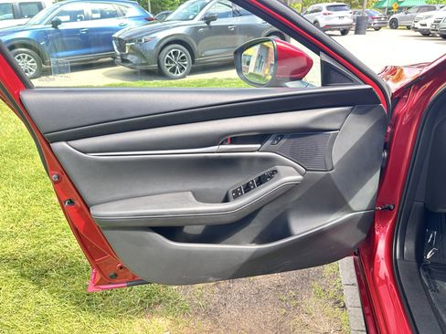Used 2023 MAZDA MAZDA3 s FWD image 24
