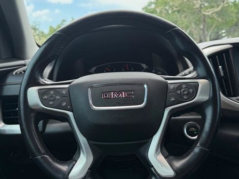 Used 2021 GMC Terrain SLT w/ Infotainment Package II FWD image 18