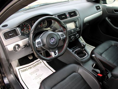 Used 2013 Volkswagen Jetta GLI Autobahn image 21
