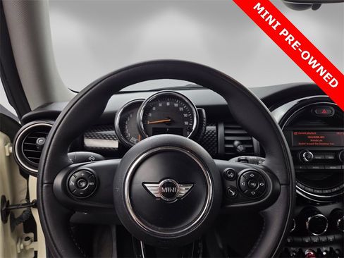 Used 2015 MINI Cooper S image 2