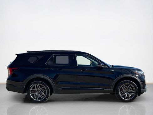 New 2026 Ford Explorer ST-Line w/ ST-Line Street Pack AWD/4WD image 9