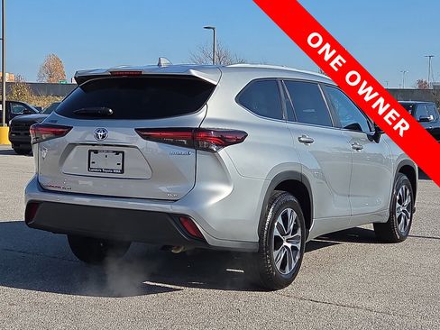 Certified 2024 Toyota Highlander XLE image 5