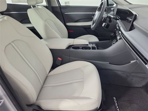 Certified 2025 Hyundai Sonata SEL image 23