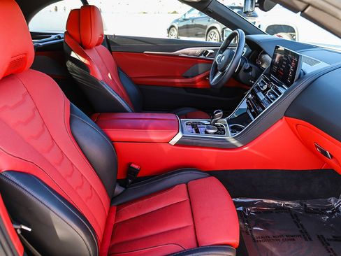 Used 2025 BMW 840i Convertible w/ Comfort Seating Package image 17