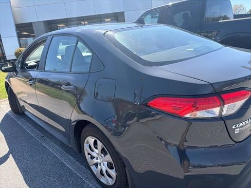 Used 2025 Toyota Corolla LE image 20