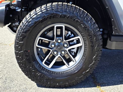 New 2026 Jeep Gladiator Mojave AWD/4WD image 9