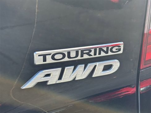 Used 2021 Honda Pilot Touring image 9