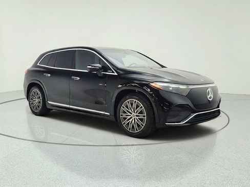 Certified 2023 Mercedes-Benz EQS 580 4MATIC SUV image 3