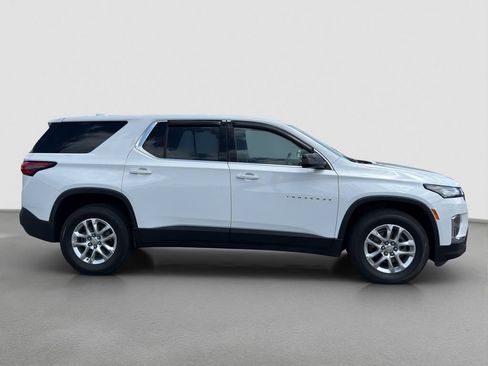 Used 2023 Chevrolet Traverse LS FWD image 7