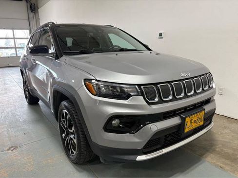 Used 2022 Jeep Compass Limited AWD/4WD image 5