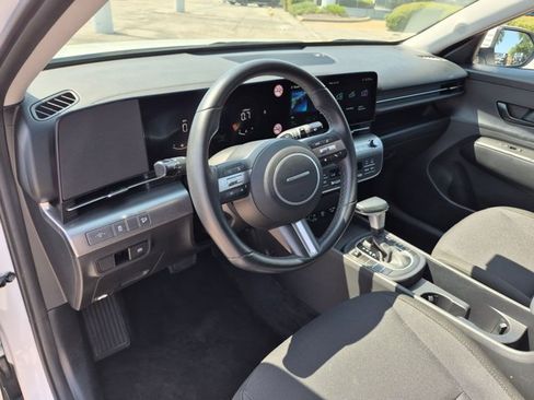 Used 2025 Hyundai Kona SEL FWD image 10