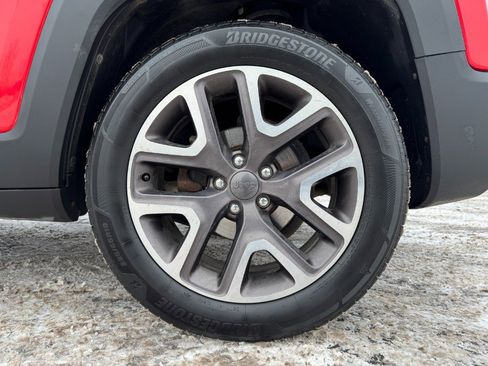 Used 2016 Jeep Renegade Latitude image 13