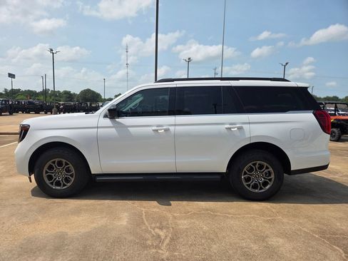 New 2026 Ford Expedition Active RWD image 8
