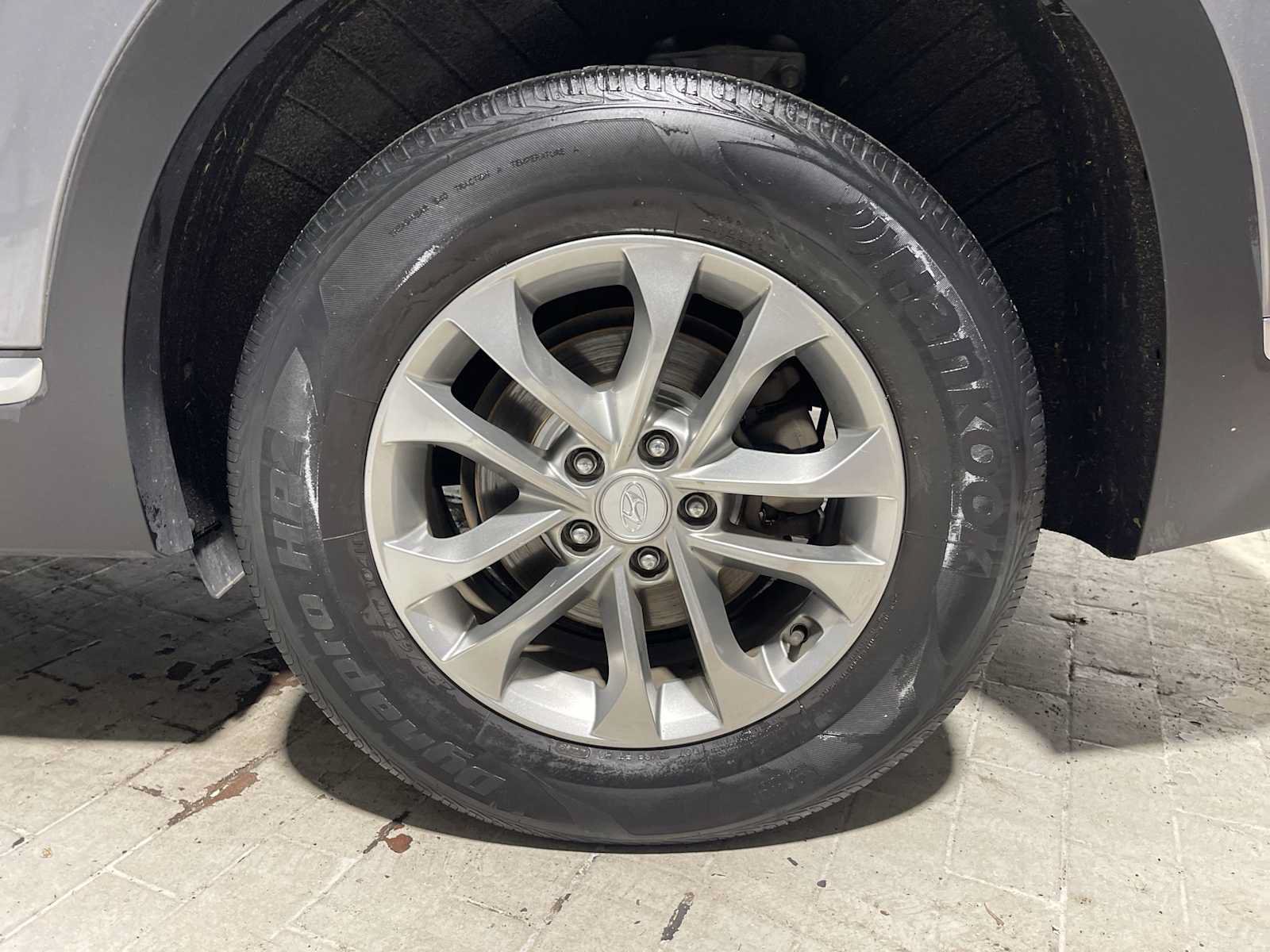 Used 2019 Hyundai Santa Fe SE AWD/4WD image 7