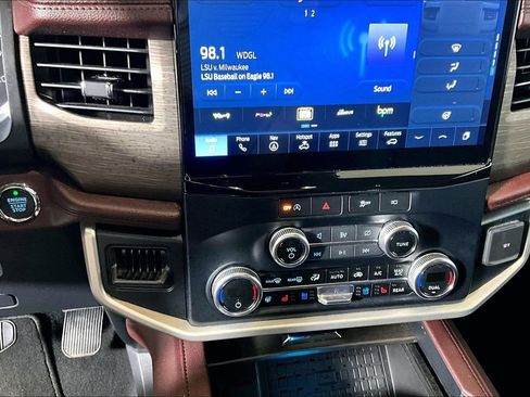 Certified 2024 Ford Expedition Limited image 25