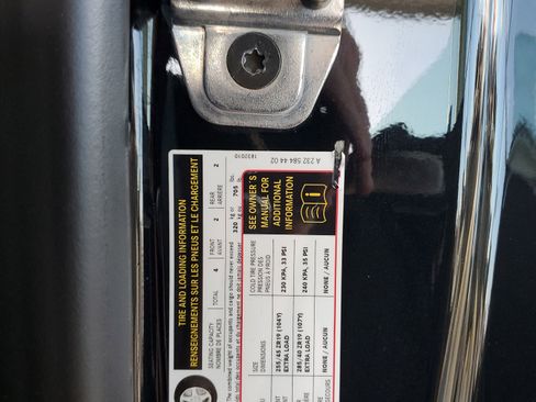 Used 2025 Mercedes-Benz SL 43 AMG image 34