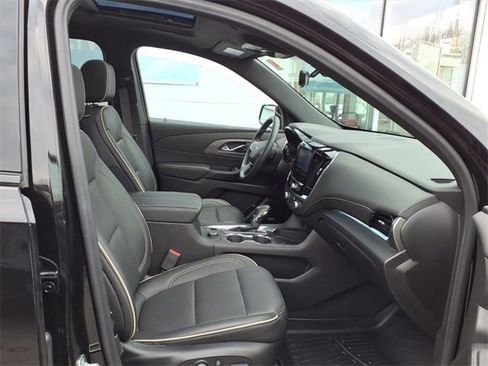 Used 2023 Chevrolet Traverse Premier w/ Redline Edition image 20