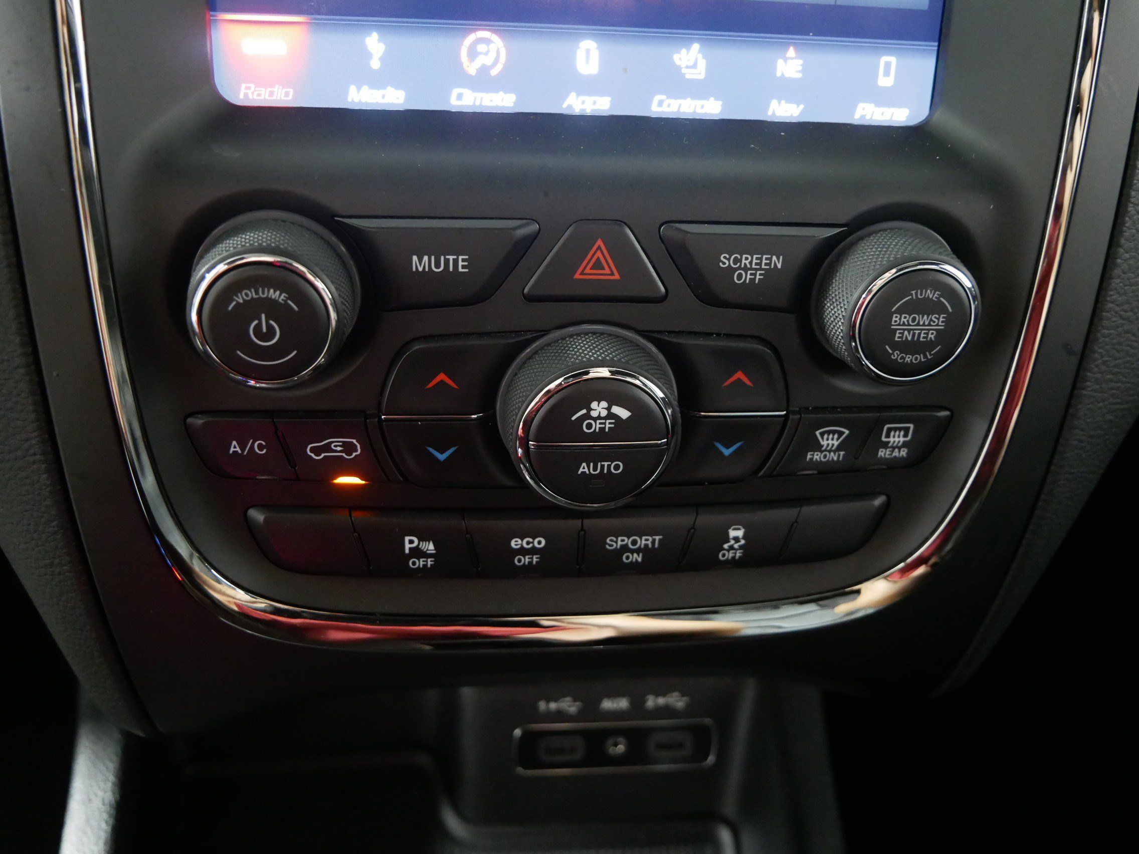 Used 2018 Dodge Durango R/T AWD/4WD image 23