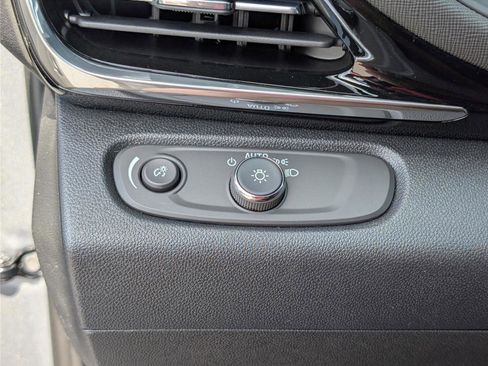 New 2026 Buick Envista Sport Touring w/ Convenience I Package FWD image 19