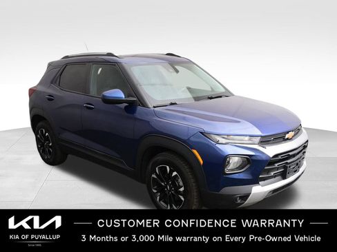 Used 2023 Chevrolet TrailBlazer LT w/ Convenience Package FWD image 3
