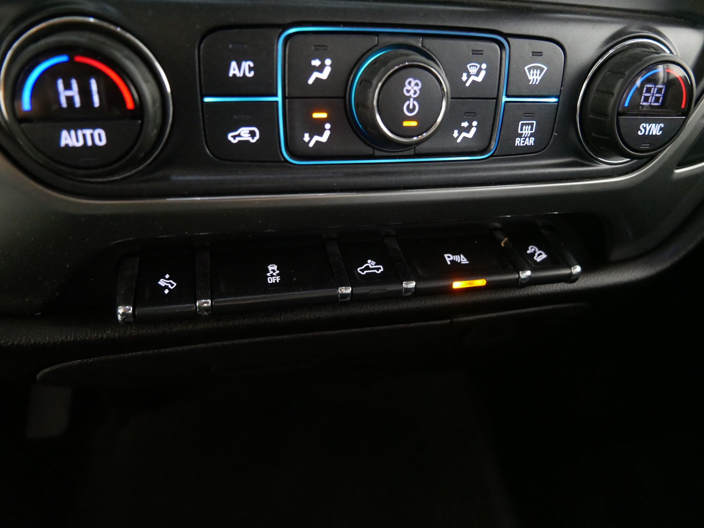 Used 2017 Chevrolet Silverado 1500 LT w/ All Star Edition AWD/4WD image 31