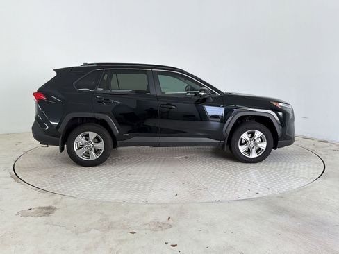 Used 2025 Toyota RAV4 XLE w/ Convenience Package AWD/4WD image 8
