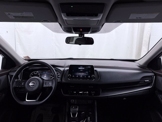 Used 2023 Nissan Rogue SV AWD/4WD image 31
