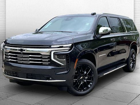 New 2026 Chevrolet Suburban Premier w/ Sun And Tow Package AWD/4WD image 2